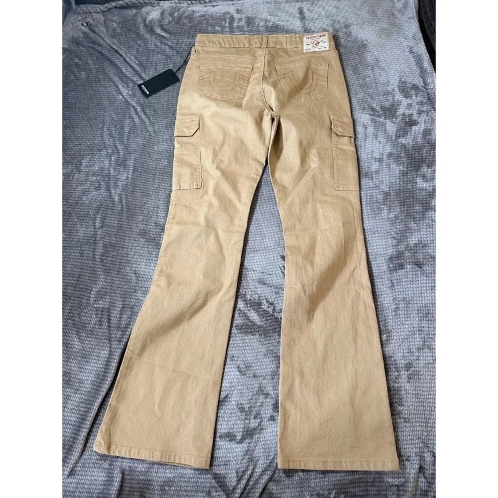 True Religion Cargo SN Bootcut Pants Travertine Tan Beige Size 30X32.